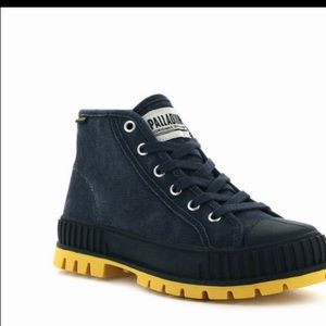 Palladium pallashock mid og canvas boots